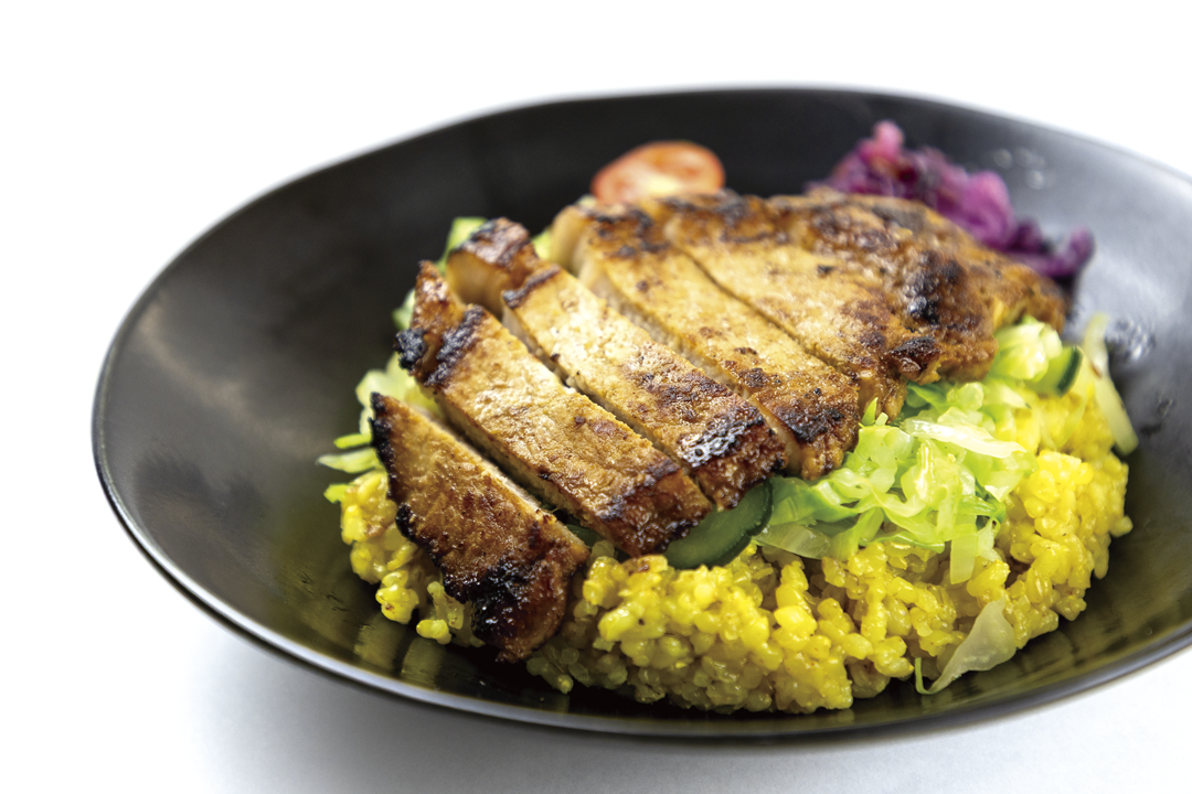 富士桜ポークのスパイシー味噌漬け丼